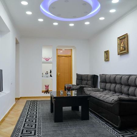 Anastasia Apartment Kutaissi Exterior foto