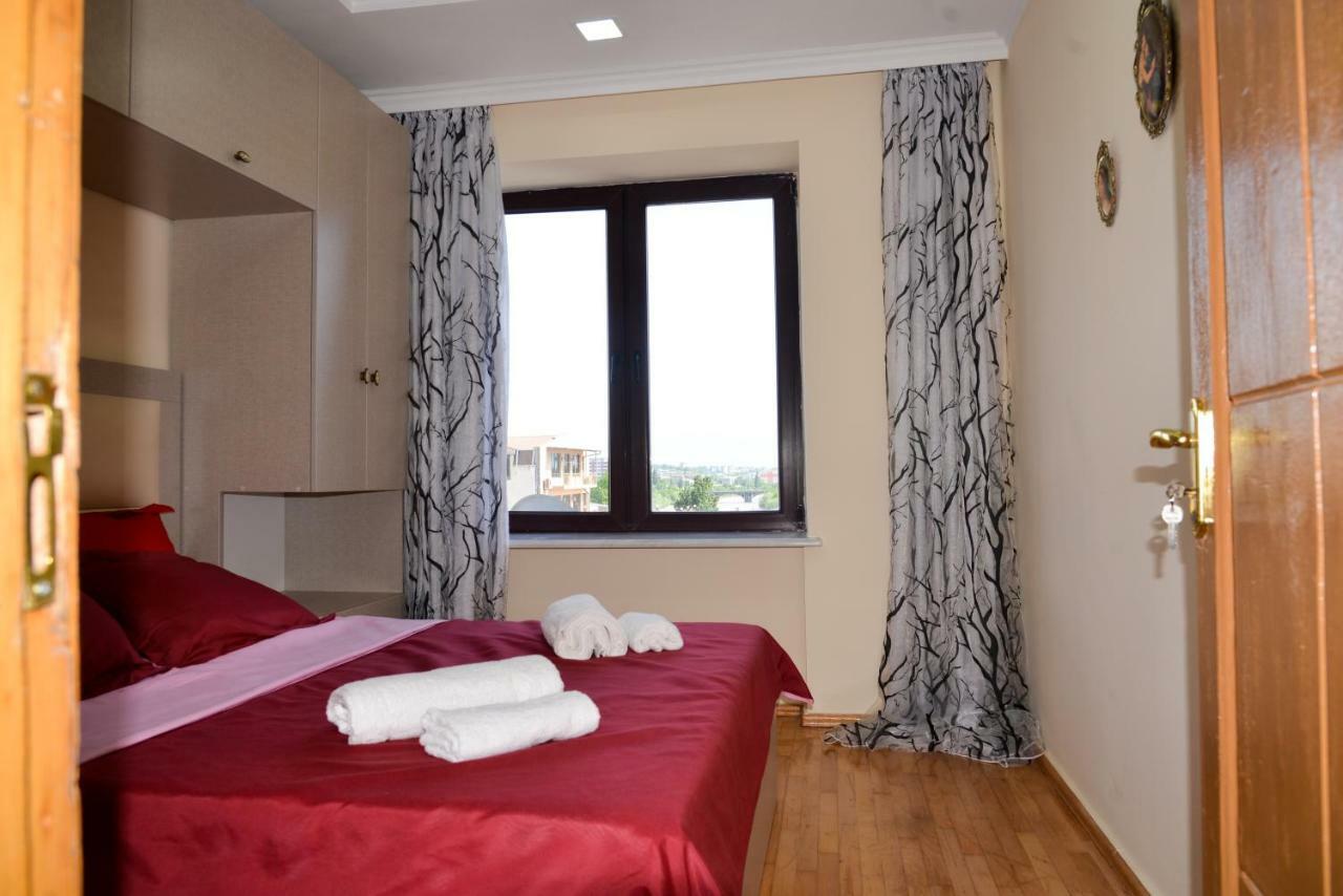 Anastasia Apartment Kutaissi Exterior foto